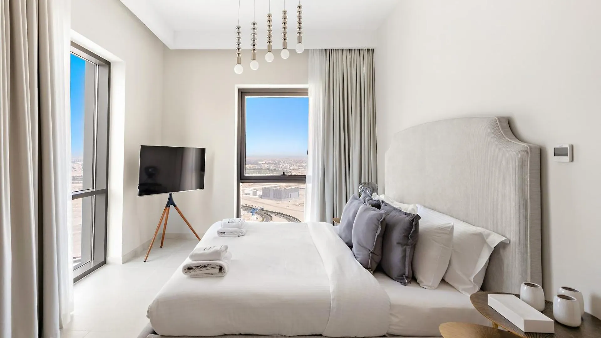 Contemporary 3 Bedroom Plus Guest Room In Vida Creek Beach Dubai 0*,  United Arab Emirates